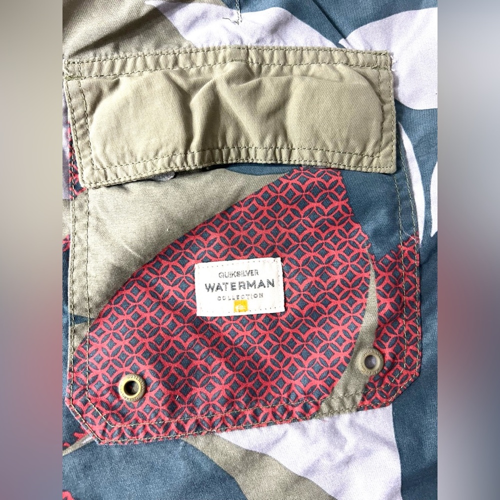 QUIKSILVER Waterman Board Shorts Unlined Swimming Trunk Men's Size 32 Tropical - Picture 9 of 11